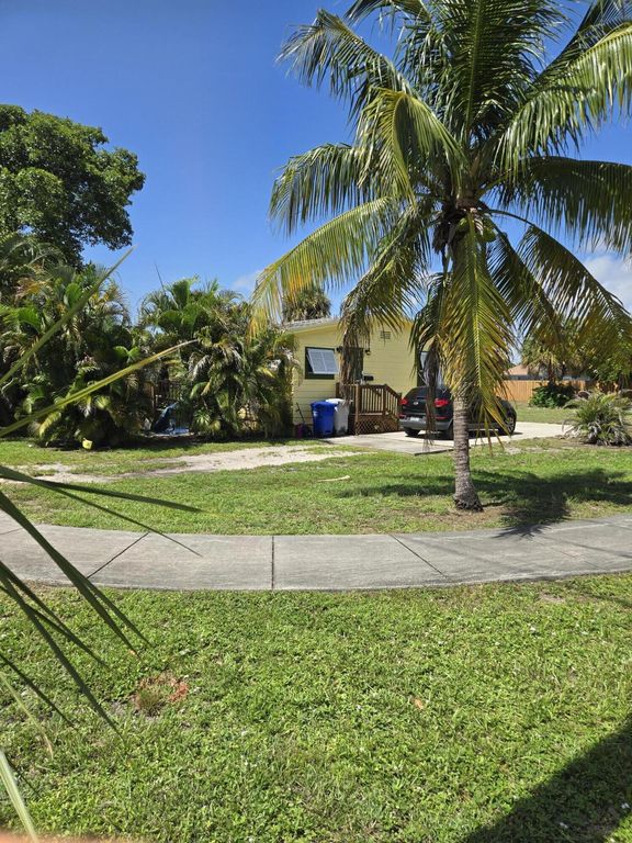 239 NE 18th Avenue, Pompano Beach