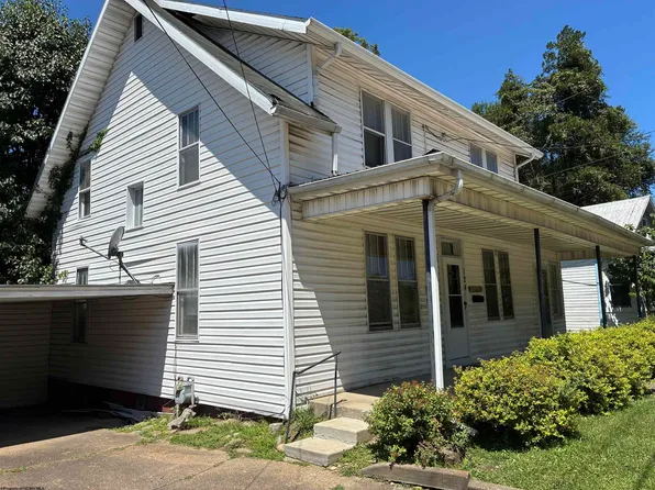 124 S Main Ave, Weston, WV 26452