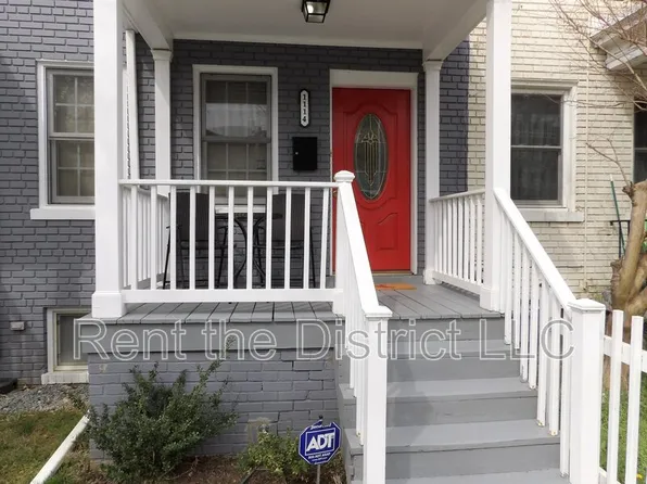 1114 Abbey Pl NE, Washington, DC 20002