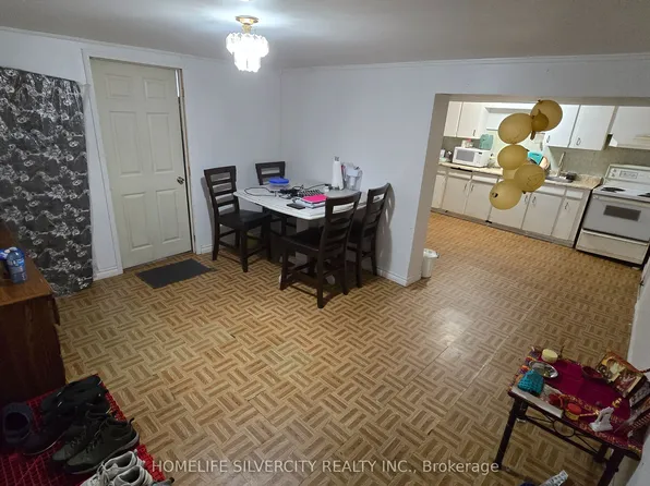 1774 Trafalgar St, London, ON N5W 1X6