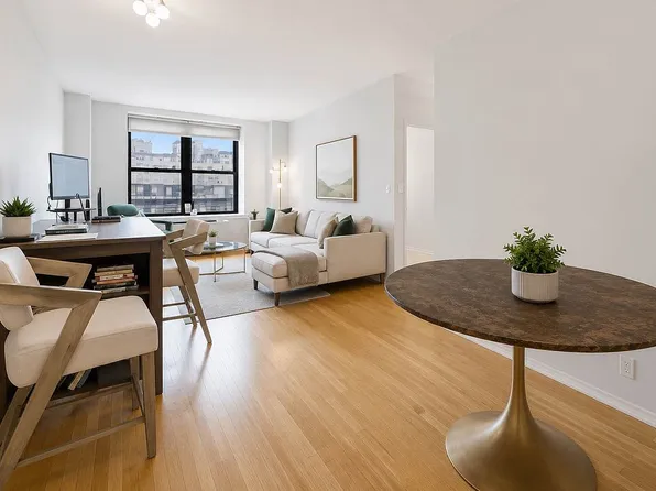 201 W 74th St APT 8K, New York, NY 10023