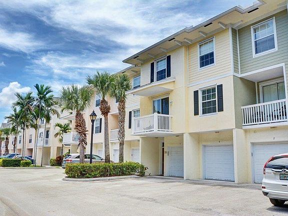 3rd image of 245 Murcia Dr APT 209