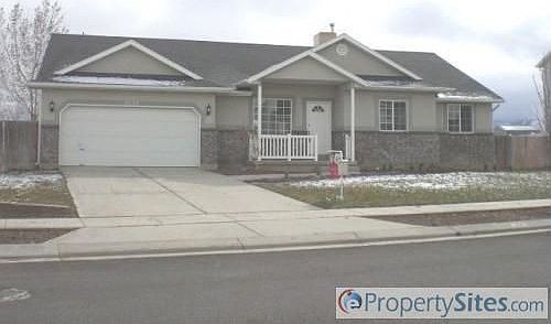 1st image of 8729 S McGinnis Ln