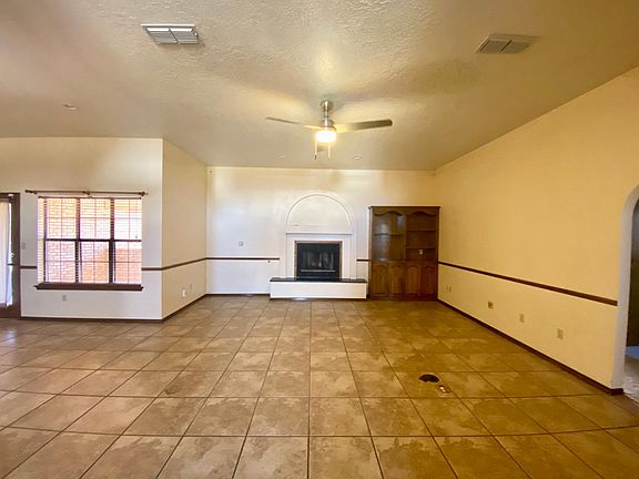 5th image of 3821 Benjamin Davis Dr