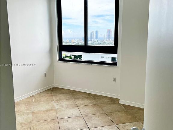 5th image of 1330 West Ave APT 2204