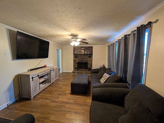 4th image of 408 Sherman Rd