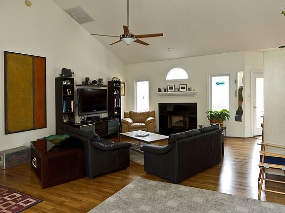 Great room with 18' ceilings