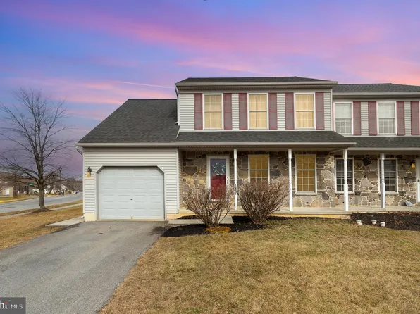 3478 Green Leaf Dr, Mount Joy, PA 17552