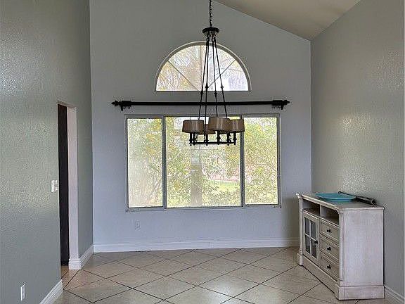 5th image of 9217 Valador Ave