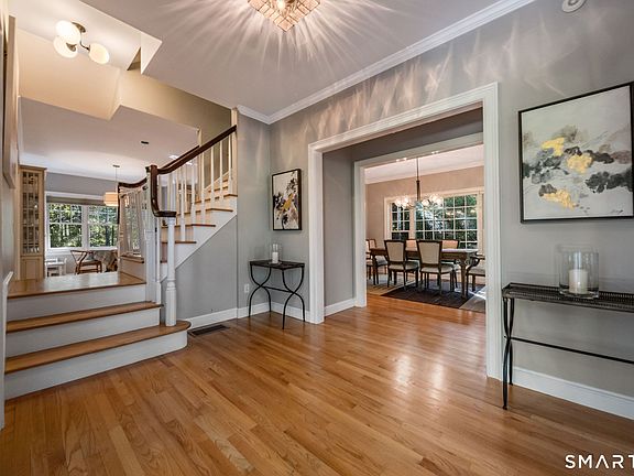 4th image of 10 Grace Lane