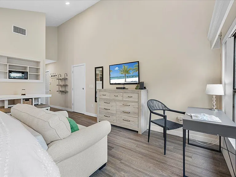 11863 Wimbledon Cir #543 — Photo 7