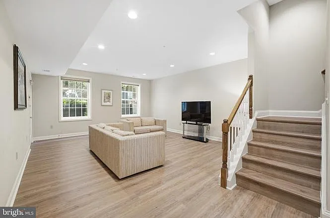 7809 Hidden Meadow Ter — Photo 30