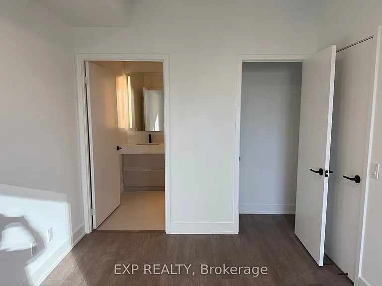 308 Jarvis St #818 — Photo 7