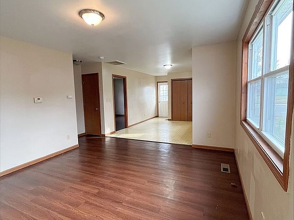 2nd image of 300 Harrison St