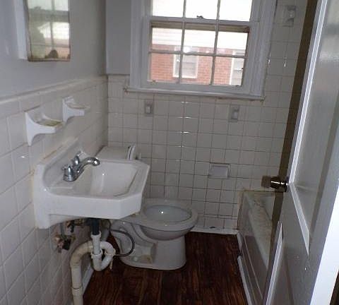 3rd image of 2918 Abbeville Ave NW