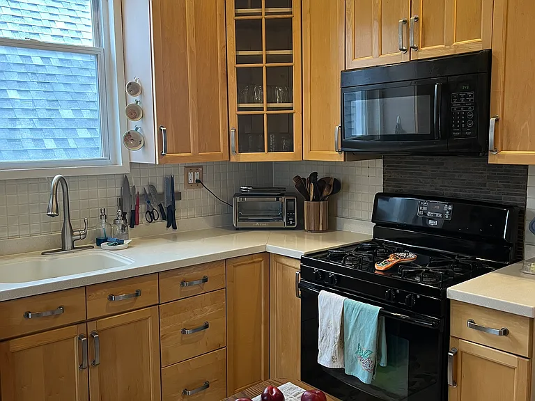 Kitchen - room for a center work table