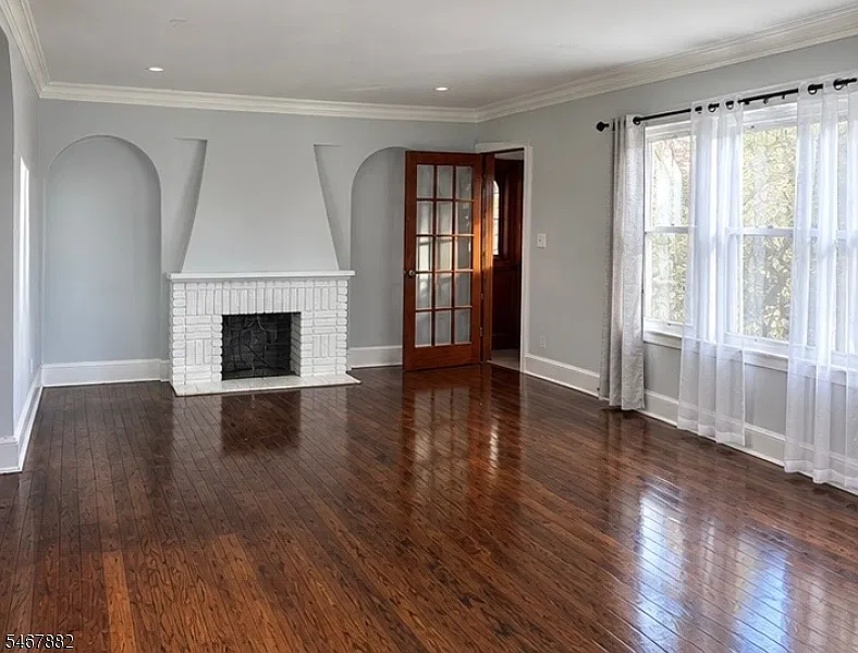 3 bed, 1.0 bath, $3,100 — Photo 3