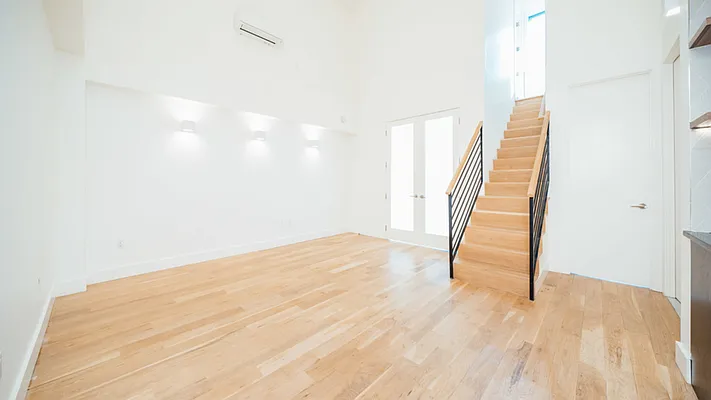 Rented by Nooklyn NYC LLC | media 4