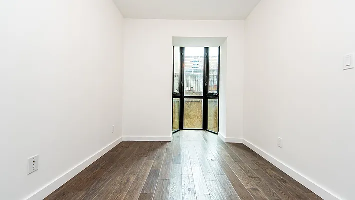 Rented by Nooklyn NYC LLC | media 28