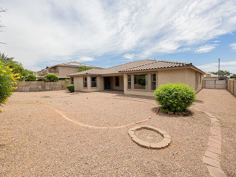 15268 W Coolidge St — Photo 37