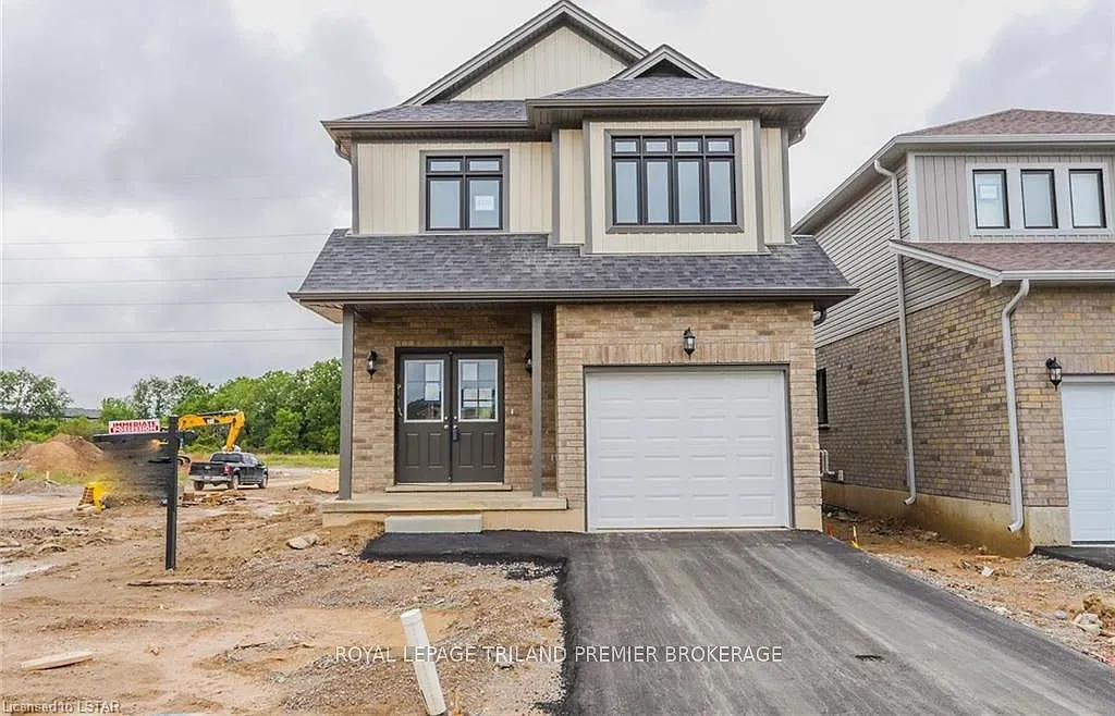 4 bed, $2,700 — Photo 2