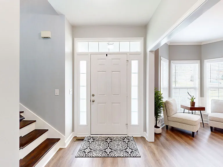 2259 Dewey Dr — Photo 3