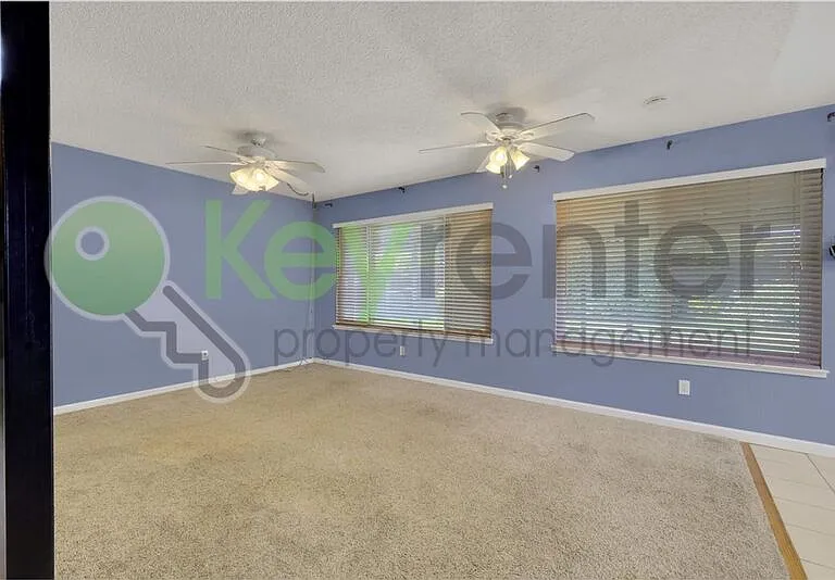7005 Woodside Dr — Photo 5