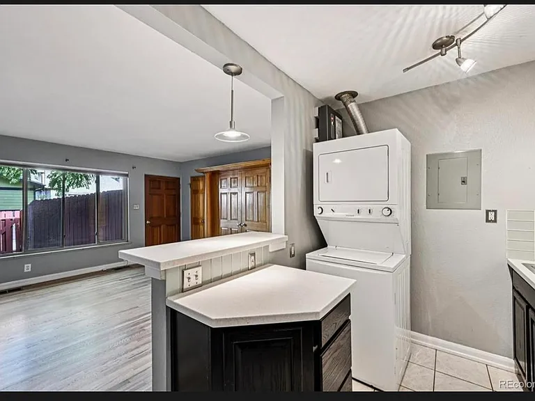 W 35th Ave — Photo 6