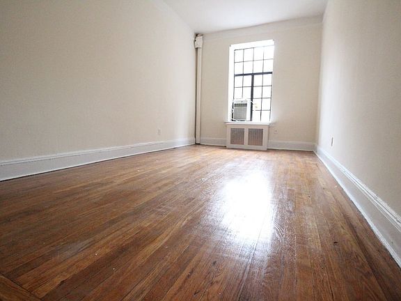 5th image of 128 W 72nd St APT 3A