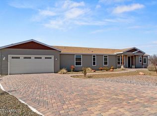 512 N Shining Star Ct, Cornville, AZ 86325