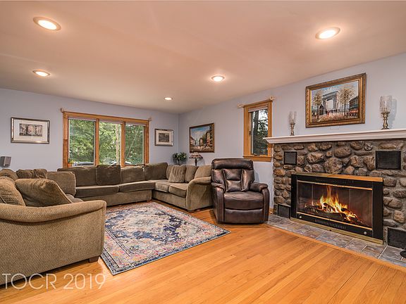 5th image of 185 Airmount Ave
