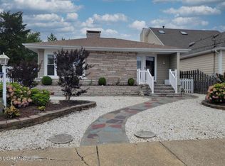33 Morton Dr, Lavallette, NJ 08735
