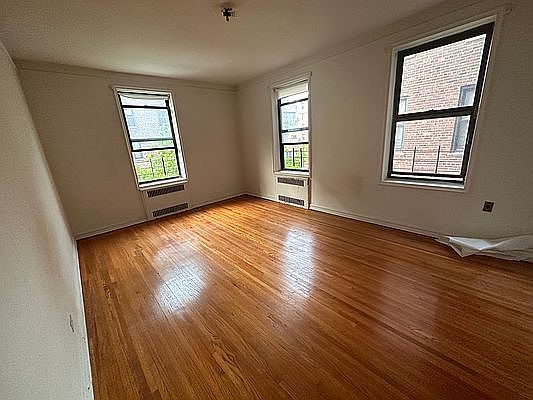 5th image of 67-70 Yellowstone Blvd #1D