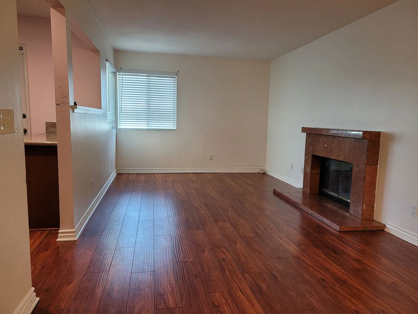 Great Encanto Location - three bedroom, three bath — Photo 3