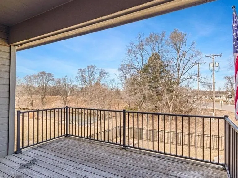 2602 Fountain Cir — Photo 34