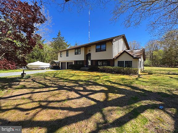 5th image of 1868 Lancaster Ln