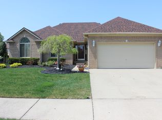 51475 Fantasia Dr, Macomb, MI 48042