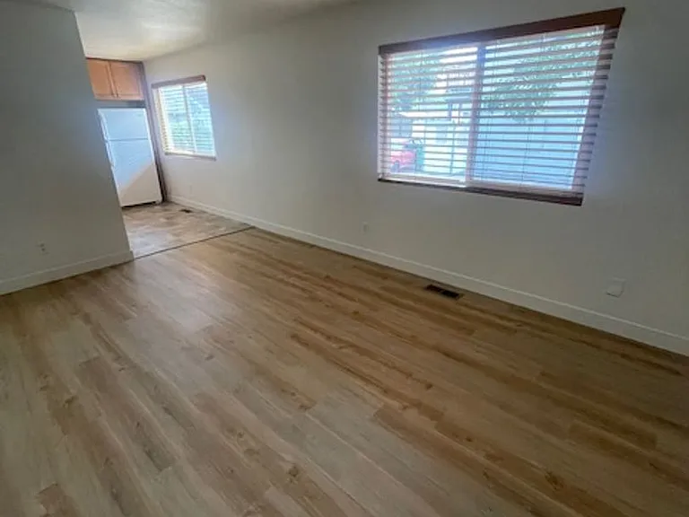634 15th St — Photo 3