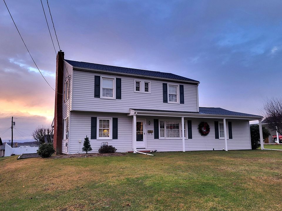 1st image of 421 Randall Ct