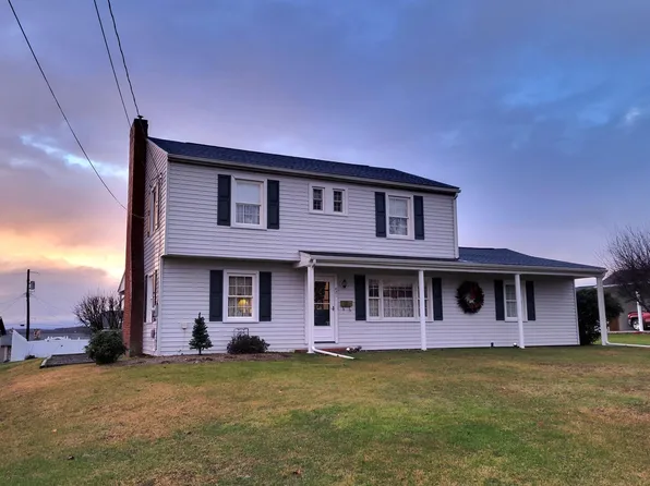 421 Randall Ct, Du Bois, PA 15801