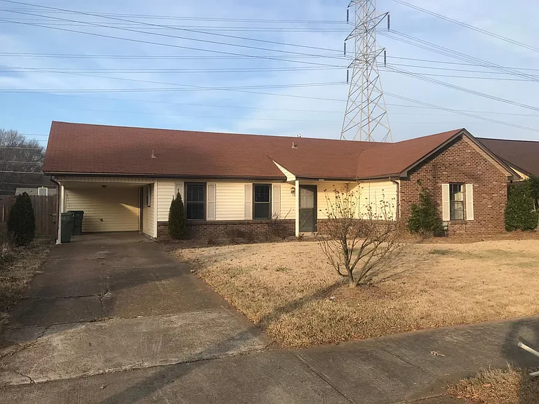 7014 Tulip Trail Dr — Photo 1