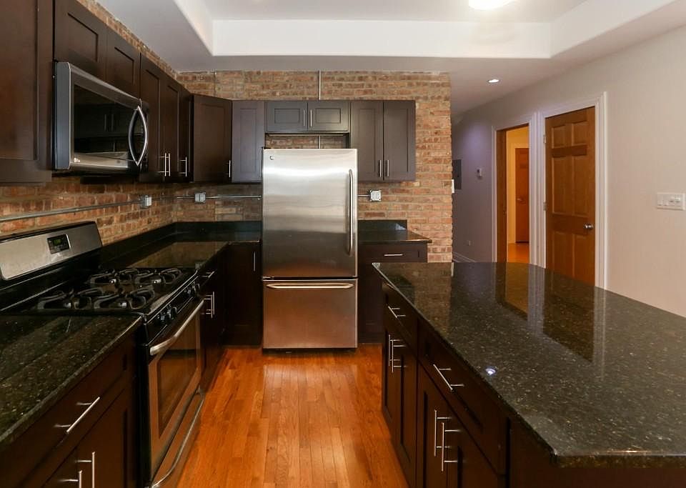 1st image of 2537 N California Ave #3R