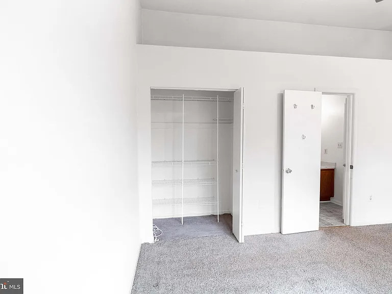 2922 Strauss Ter — Photo 28