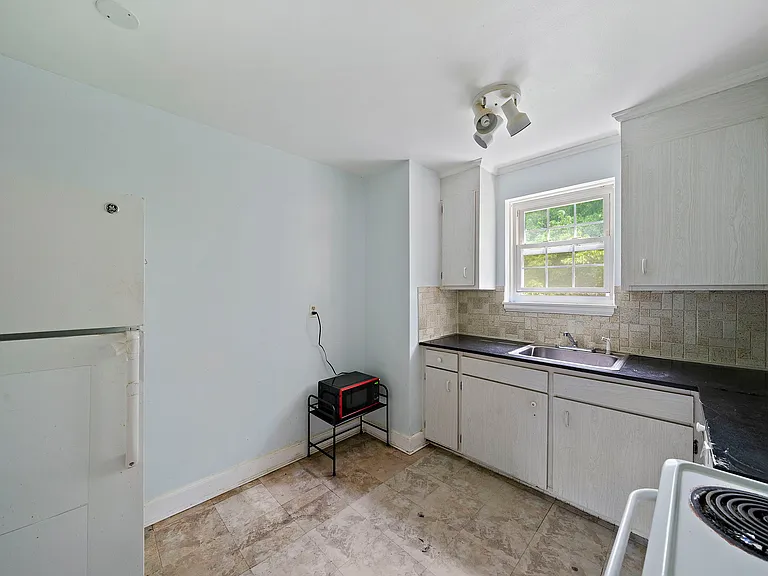 5 Dexter St #4 — Photo 8