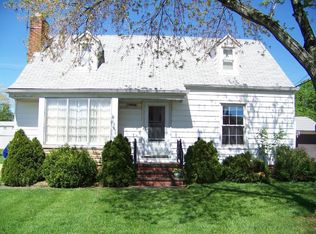 15860 Glenridge Ave, Middleburg Heights, OH 44130