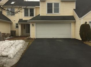 82 Tompion Ln, Saratoga Springs, NY 12866