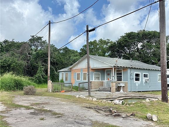 4th image of 209 N 7th St
