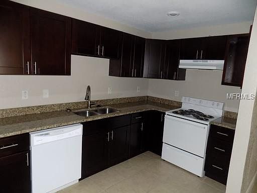 5th image of 2470 Hillsdale Ave