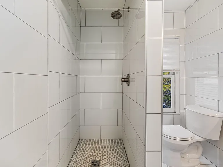 1015 Garnett Pl — Photo 14