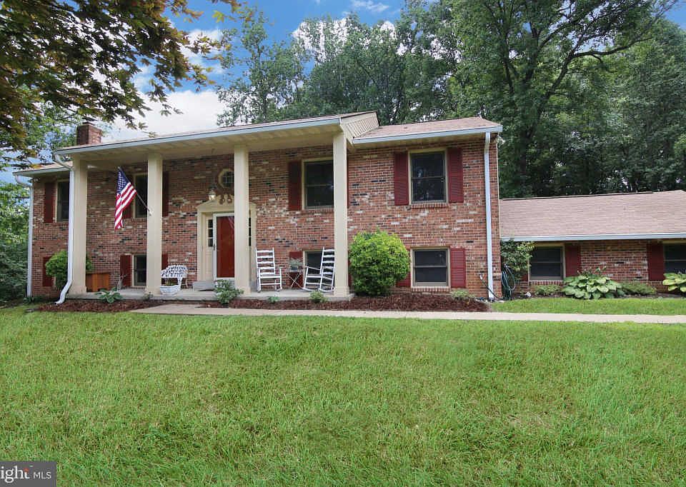 1st image of 34 Mourning Dove Dr
